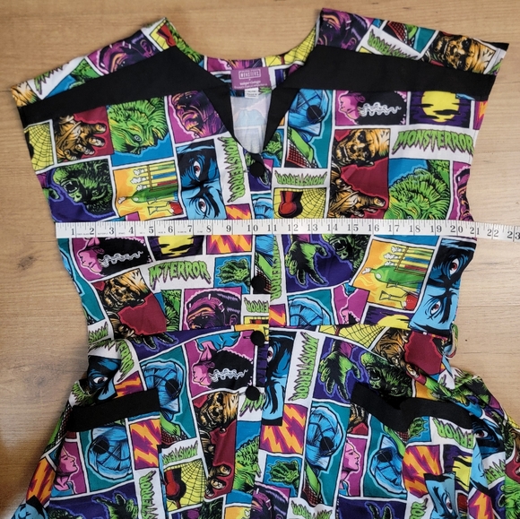 Universal Studios MONSTERS × Unique Vintage Dress - Picture 11 of 12